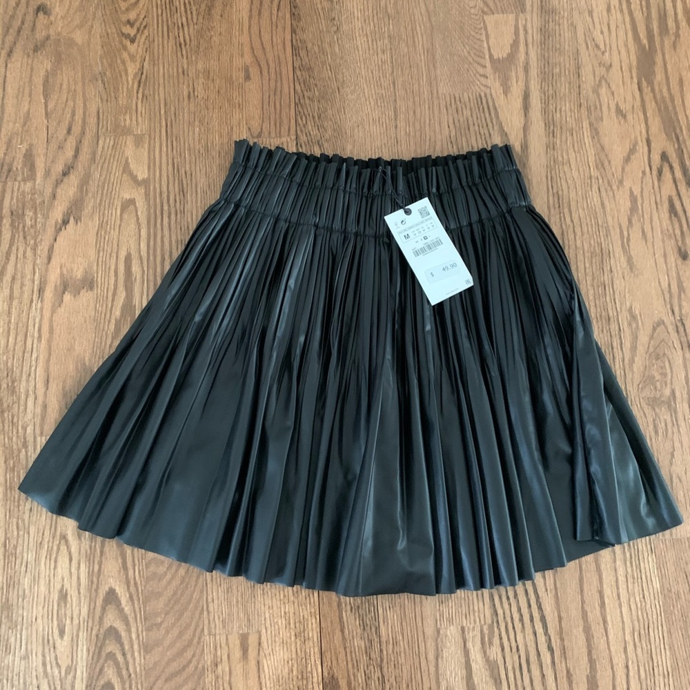 Zara faux leather pleated mini skirt